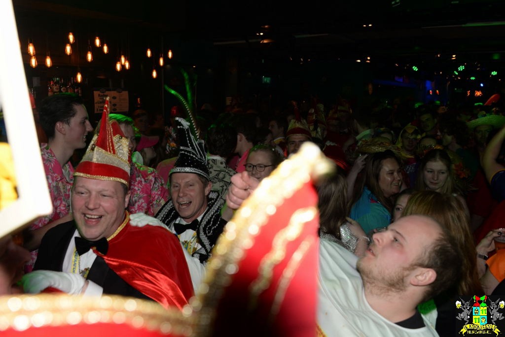 ../Images/Carnavals maandagavond in VdG 055.jpg